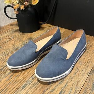 💙 GEORGE – Navy Slip-On Sneakers – Size 8
